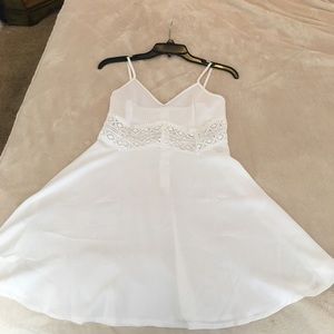 White mini dress 🌸